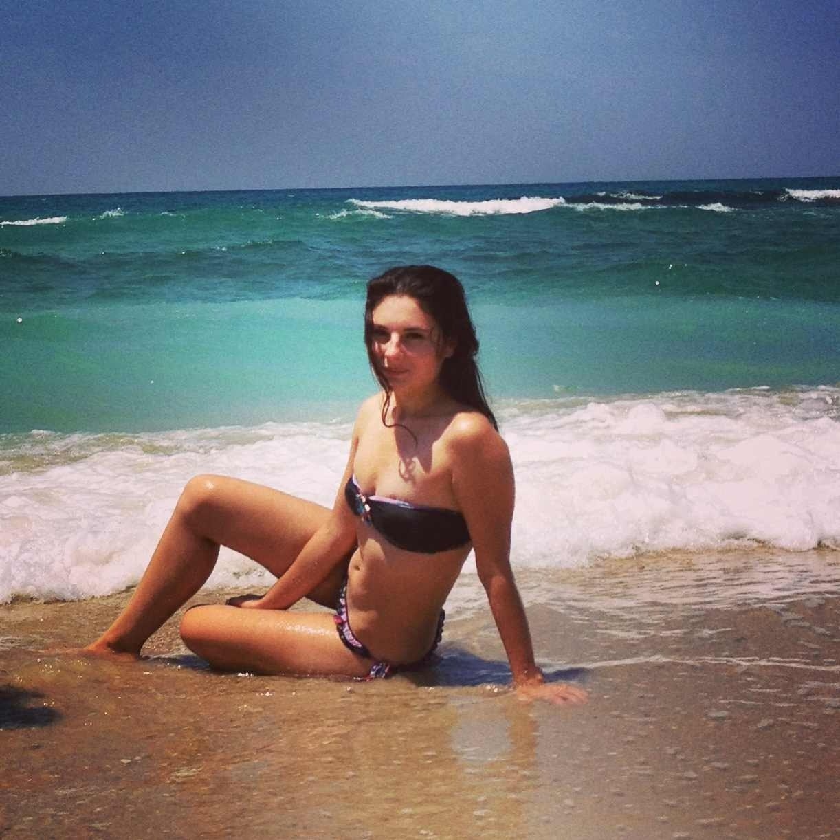 Татарка Лилия на пляже
